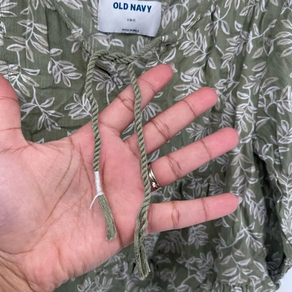 Old Navy Girl’s Olive Floral Tie-Neck Tiered-Hem Cotton Boho Blouse Size 6/7